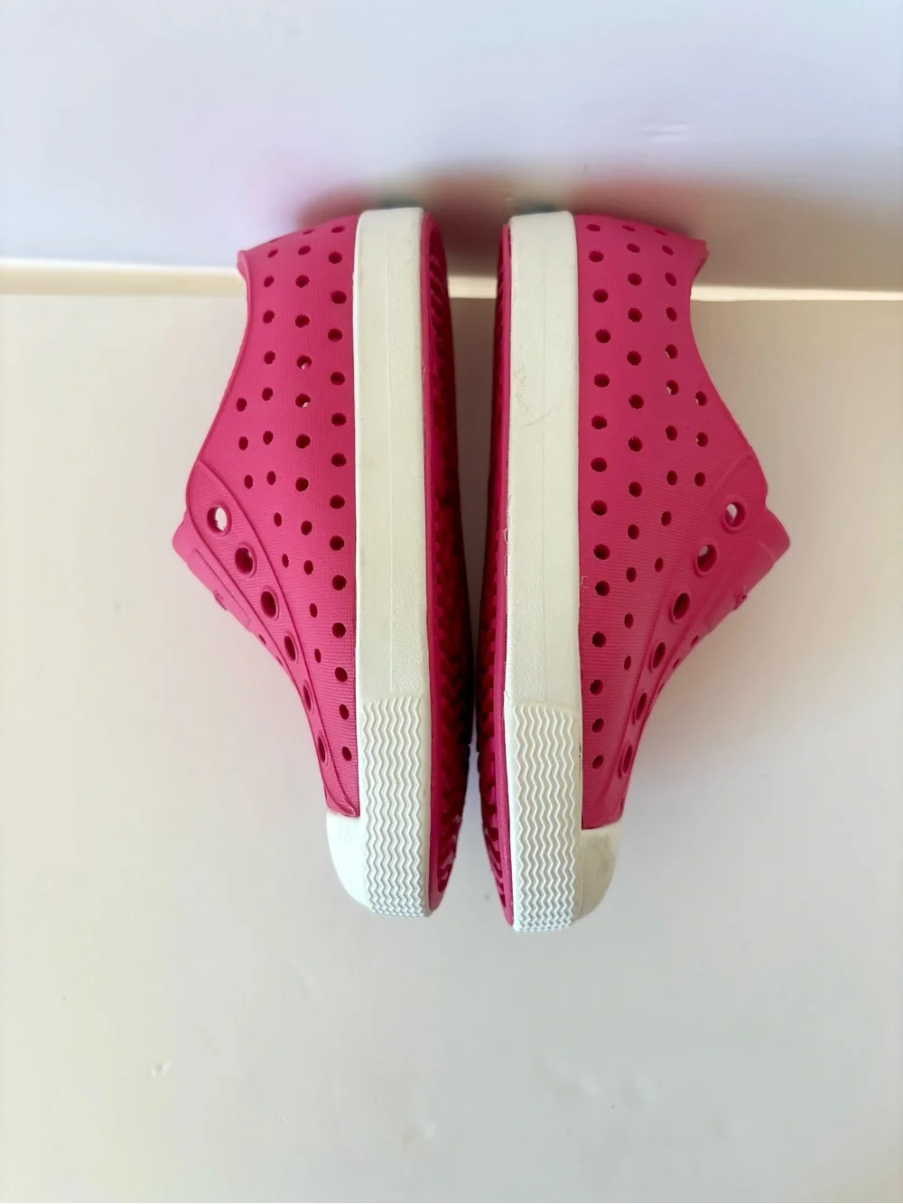 Native Shoes Jefferson Slip-On Water Friendly Sneakers in Hollywood Pink size 7
